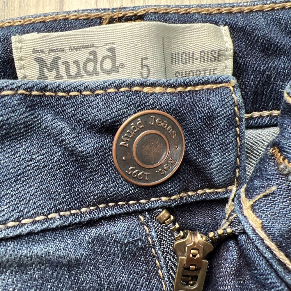 Mudd Junior Womens Shorts Size 5 Stretch Denim Jean Mid Rise Distressed Blue - Picture 2 of 11